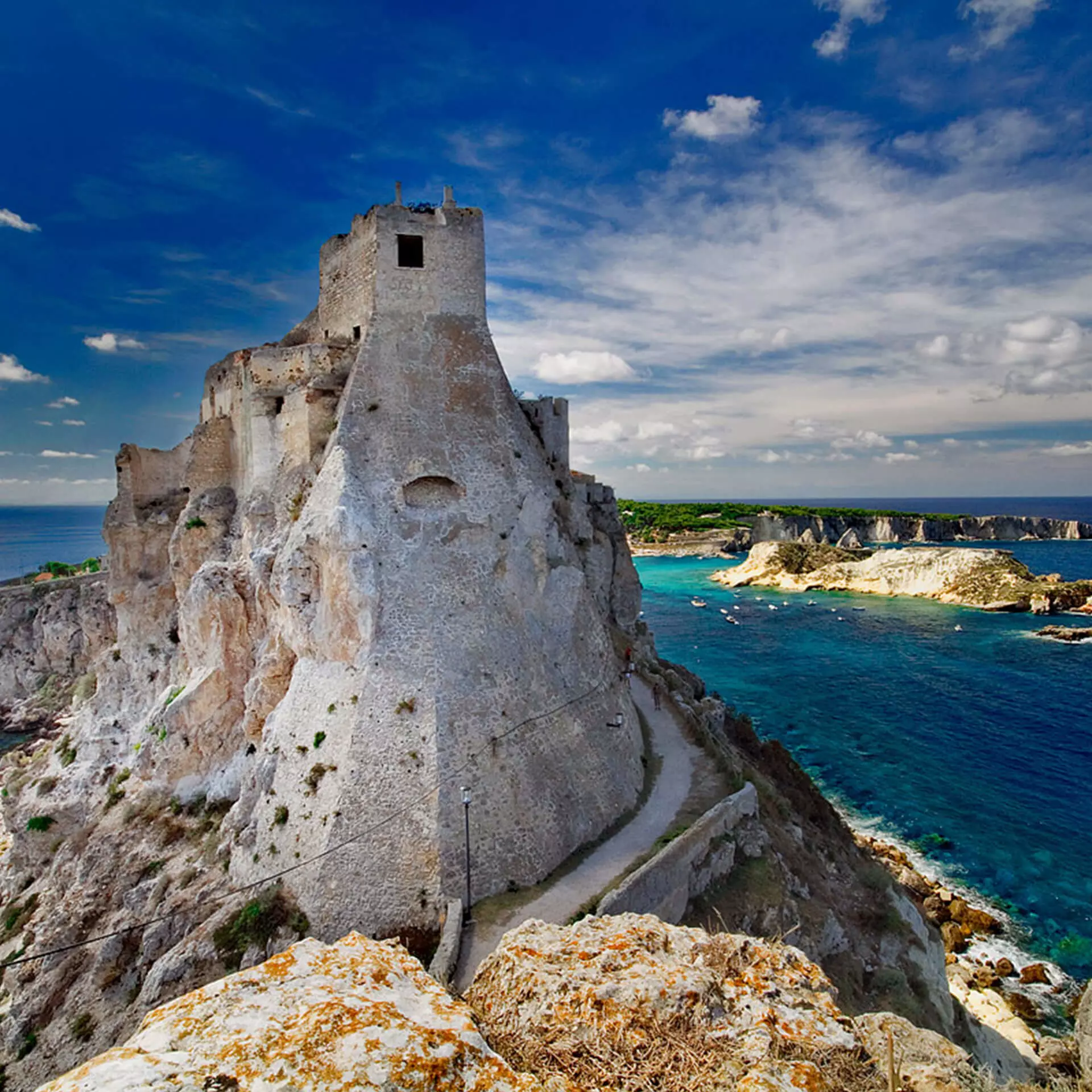 Isole Tremiti Scogliera Termoli Acqua Cristallina Molise BnB Casa Vacanze